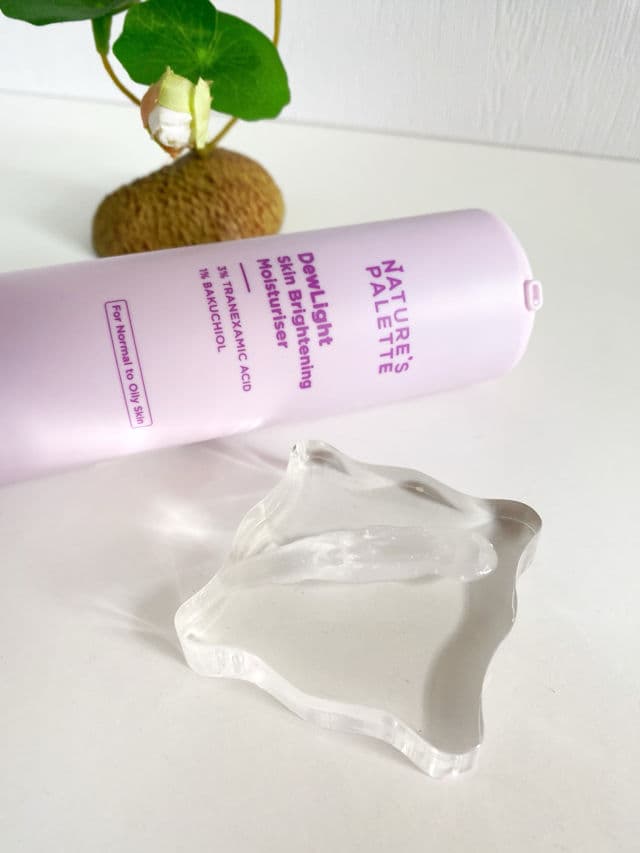 Nature's Palette DewLight Skin Brightening Moisturiser  review photo by cikbskincarestories