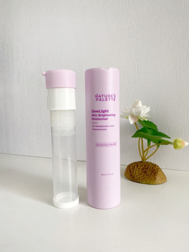 Nature's Palette DewLight Skin Brightening Moisturiser  review photo by cikbskincarestories