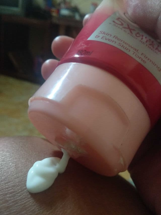 Vaseline Healthy Bright Vitamin Body Serum Firm Glow review photo by eltabita