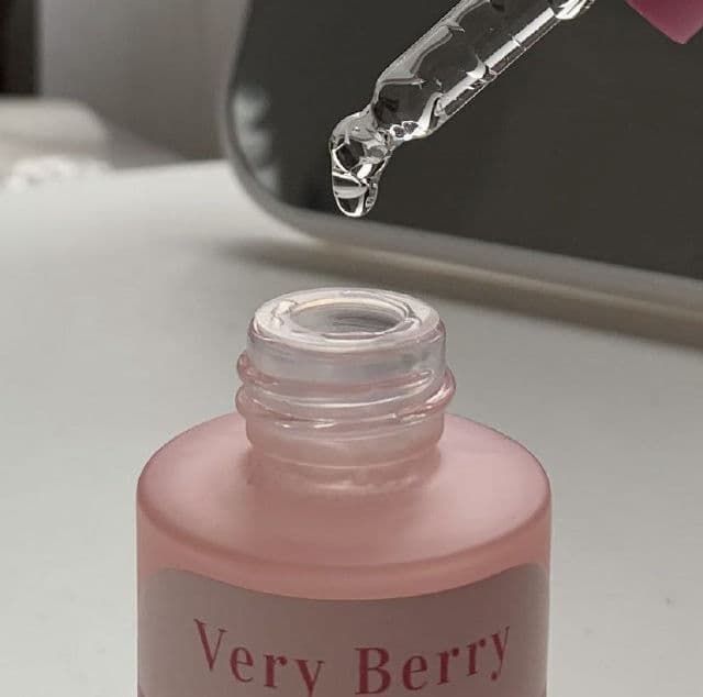 Bhumi beneath! Very Berry Brightening Serum review photo by Chaerish