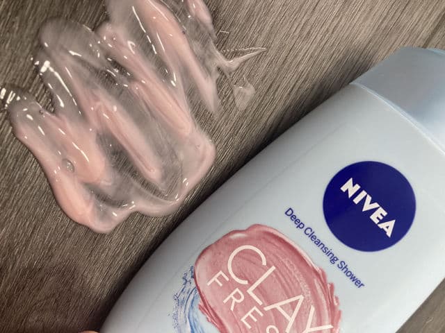 Nivea Clay Fresh Hibiscus & White Sage Shower Gel review photo by Skincareandfood