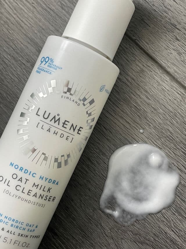 Lumene Nordic Hydra Oat Milk Oil Cleanser  review photo by Skincareandfood