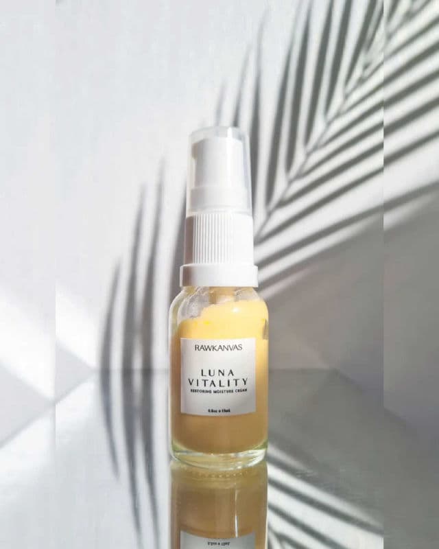 Rawkanvas Luna Vitality: Restoring Moisture Cream review photo by Minabutt