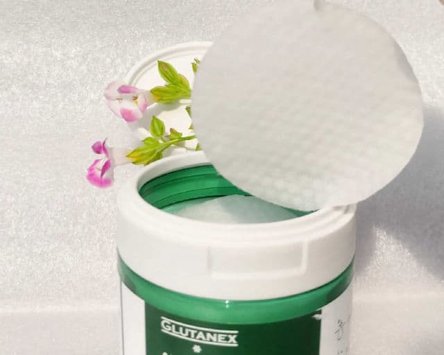 Glutanex AHA BHA LHA Toner Pad review photo by Ichie0613