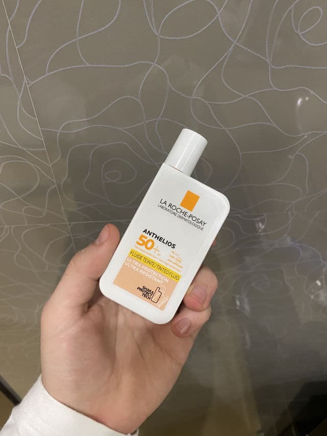 La Roche-Posay Anthelios Mineral Tinted Ultra-Fluid Lotion SPF 50 review photo by santimoon