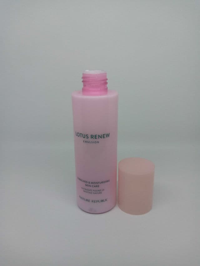 NATURE REPUBLIC Lotus Renew Emulsion review photo by endennuraeni