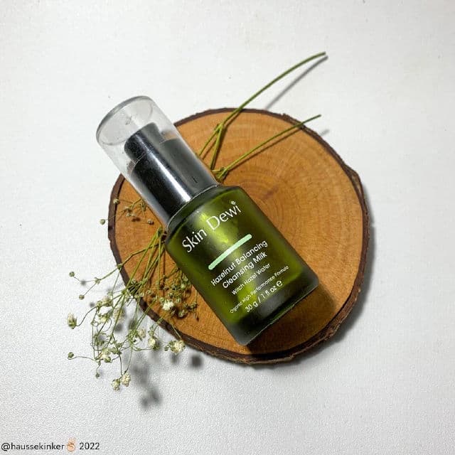 Skin Dewi Hazelnut Balancing Cleansing Milk  review photo by Haussekinker