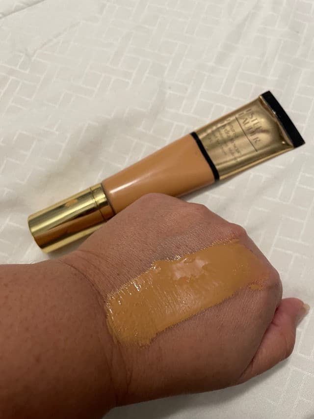 Estee Lauder Futurist Hydra Rescue SPF 45 review photo by milian