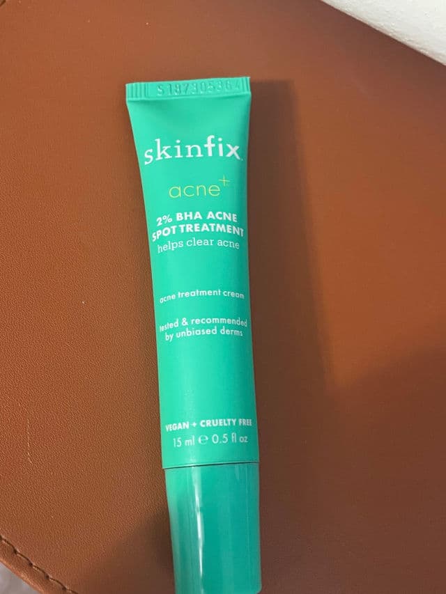 Skinfix Acne+ 2% BHA Spot Treatment review photo by milian
