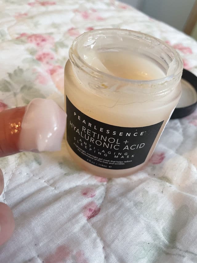 Pearlessence Retinol + Hyaluronic Acid Anti-Aging Sleep Mask review photo by Pastelem0