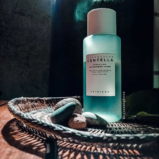 SKIN1004 Madagascar Centella Hyalu-Cica Brightening Toner review photo by Biyangkaaa