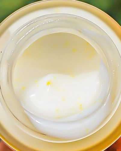 SKINFOOD Yuja C Dark Spot Clear Cream review photo by Imperfectskin