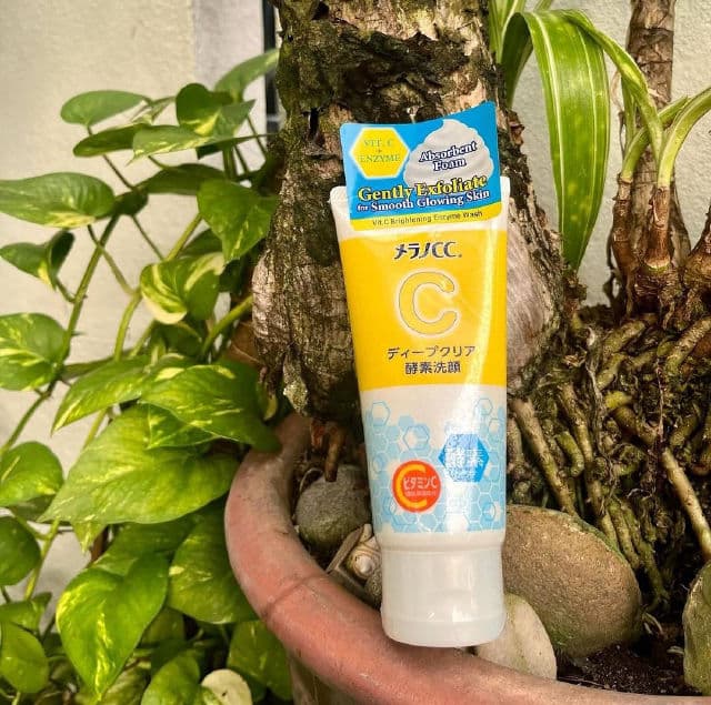 Melano CC Vitamin C Brightening Enzyme Face Wash review photo by Cinderellacollins