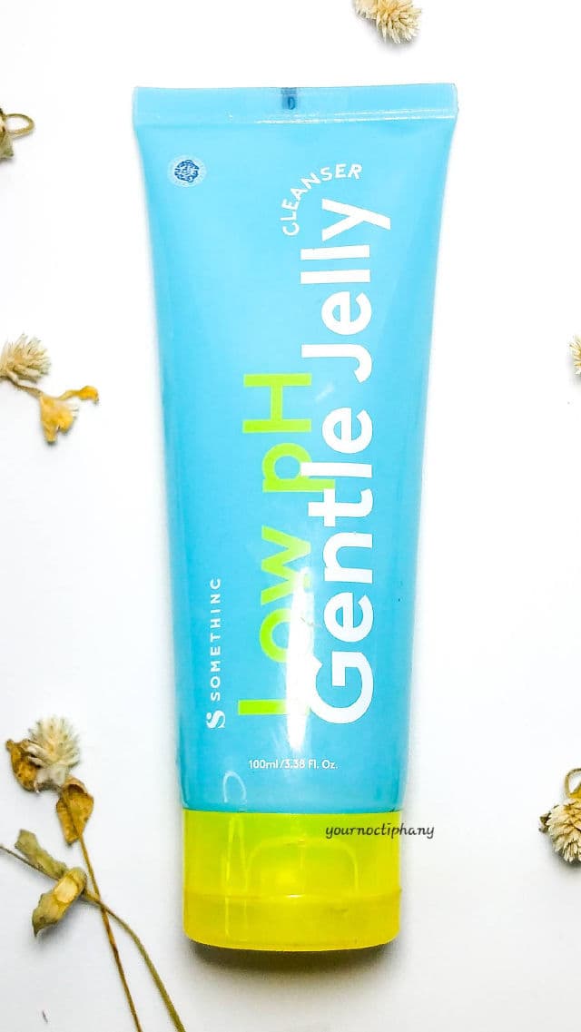 Somethinc Low pH Gentle Jelly Cleanser review photo by yournoctiphany