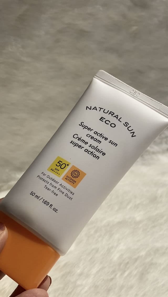 THE FACE SHOP Natural Sun Eco Super Active Sun Cream SPF 50+ PA++++ review photo by BEAUTYENZO