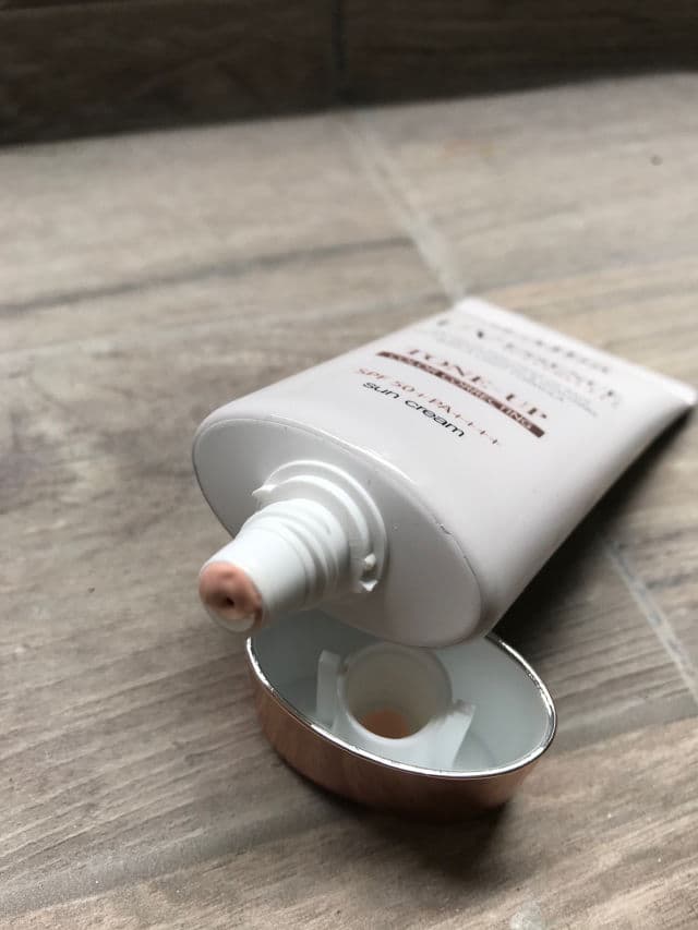 D' Alba Piedmont UV Essence Waterfull UV Essence Tone-Up Sun Cream SPF50+ PA++++ review photo by gweniithannah