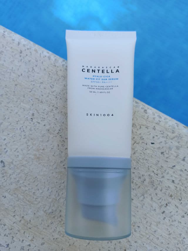 SKIN1004 Madagascar Centella Hyalu-Cica Water-Fit Sun Serum SPF50+ PA++++ review photo by raque