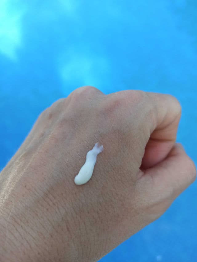 SKIN1004 Madagascar Centella Hyalu-Cica Water-Fit Sun Serum SPF50+ PA++++ review photo by raque