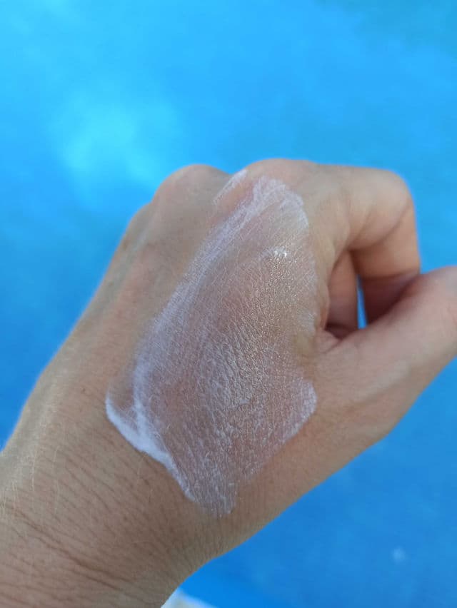 SKIN1004 Madagascar Centella Hyalu-Cica Water-Fit Sun Serum SPF50+ PA++++ review photo by raque