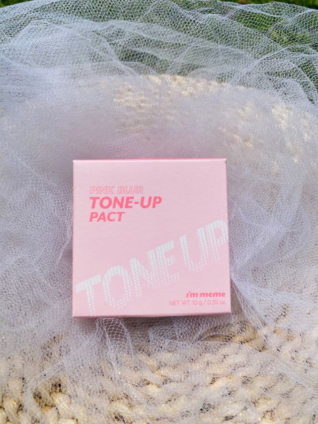 I'M MEME Pink Blur Tone-Up Pact review photo by Nuryn