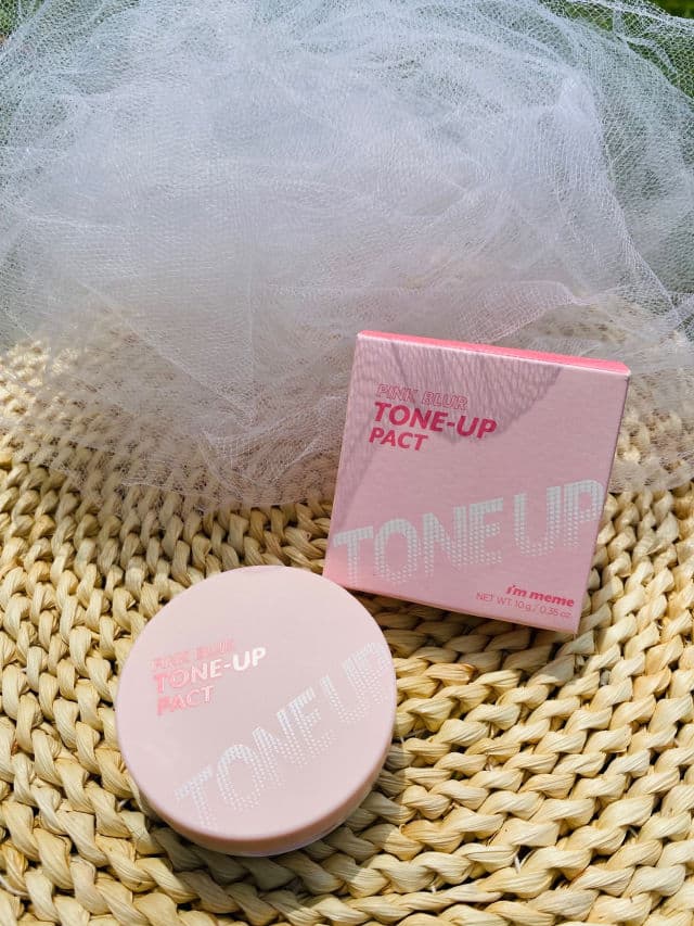 I'M MEME Pink Blur Tone-Up Pact review photo by Nuryn