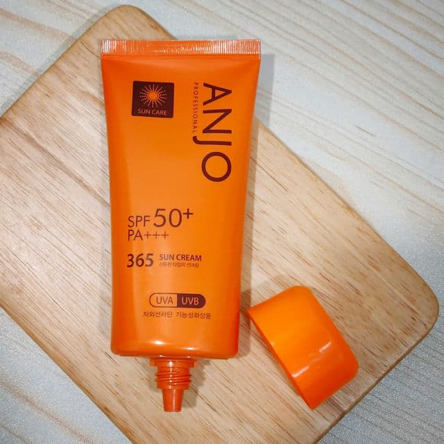 Professional 365 Sun Cream SPF50+ PA+++ product review