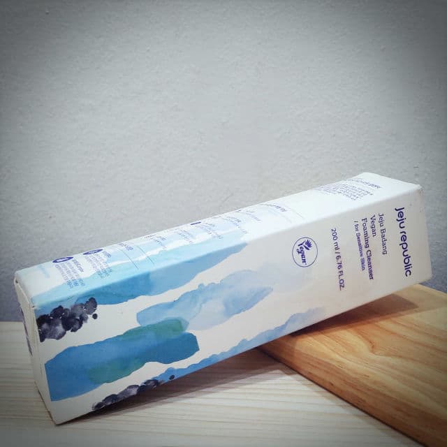 Jeju Republic Jeju Badang Vegan Foaming Cleanser review photo by danielwonderland