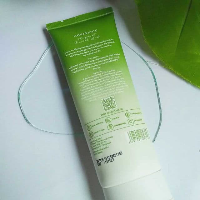 Moriganic Mugwort Facial Wash review photo by Bungakurniawan