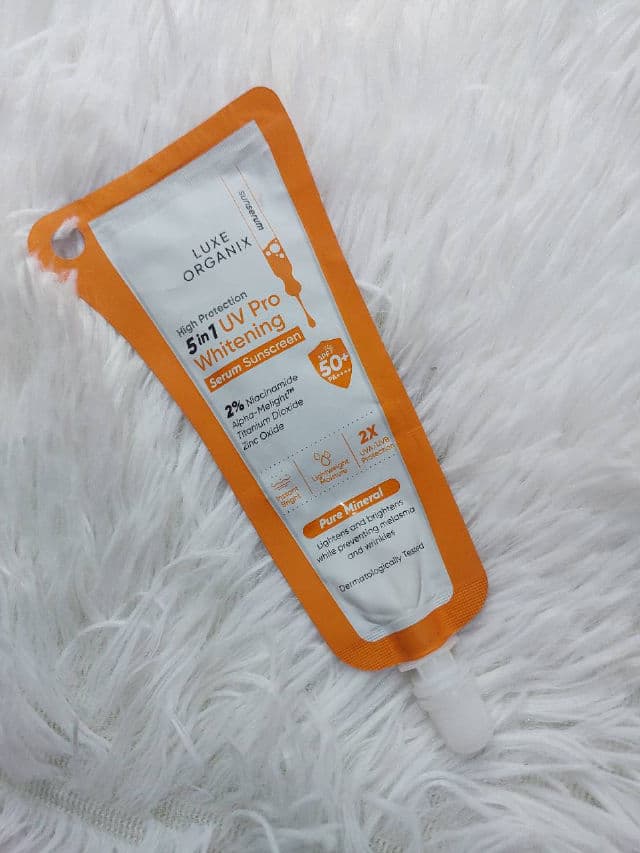Luxe Organix 5in1 UV Pro Whitening Serum Sunscreen SPF 47 PA+++ review photo by Soojin