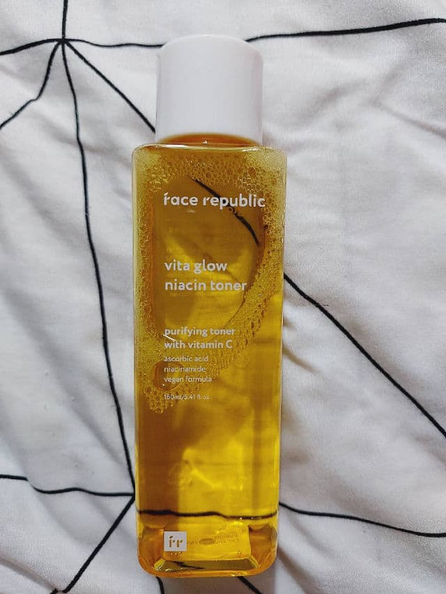 Face Republic Vita Glow Niacin Toner review photo by Soojin