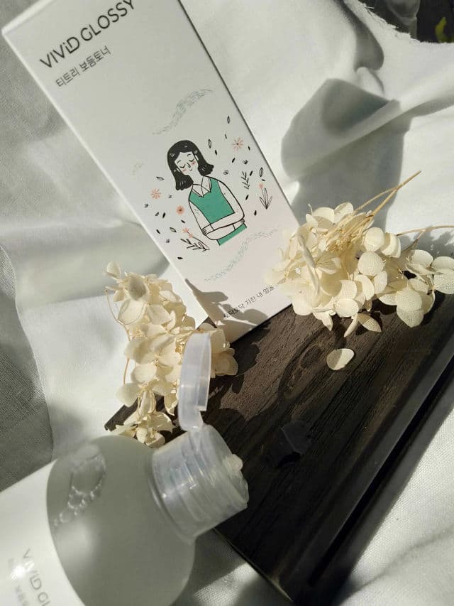 Vivid Glossy Tea Tree Toner review photo by yeppujicare