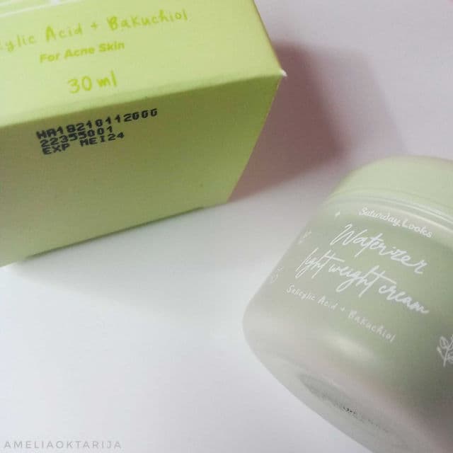Saturday Looks Waterizer Light Weight Cream - Salicylic Acid & Bakuchiol review photo by ameliaoktarija