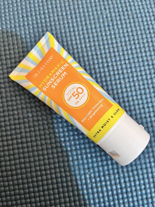 Azarine Hydramax-C Sunscreen Serum SPF 50 PA++++ review photo by Devik