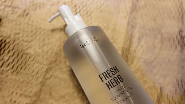Nacific Fresh Herb Origin Cleansing Oil review photo by farahaszar