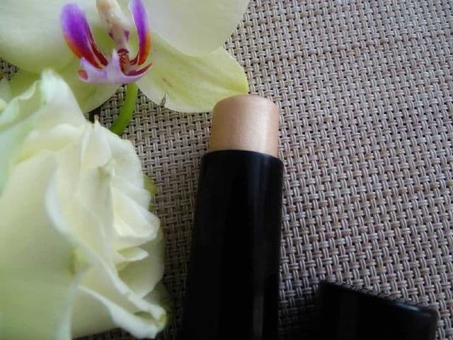 Kiko Radiant Touch Creamy Stick Highlighter review photo by beautyfriya