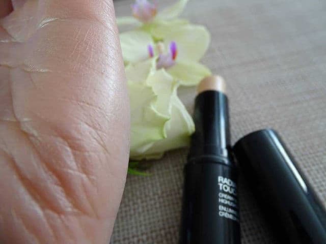 Kiko Radiant Touch Creamy Stick Highlighter review photo by beautyfriya