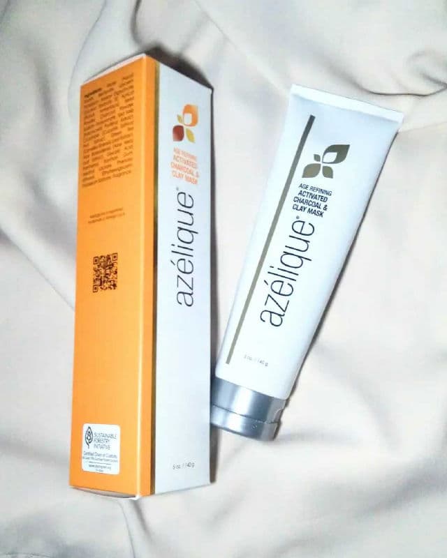 Azelique Age Refining Activated Charcoal & Clay Mask review photo by Snowbeauty