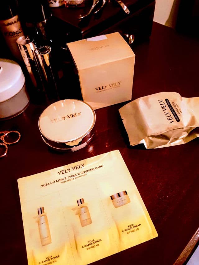 Aura Honey Glow Cushion Foundation SPF 50+ product review