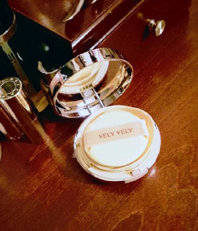 Aura Honey Glow Cushion Foundation SPF 50+ product review