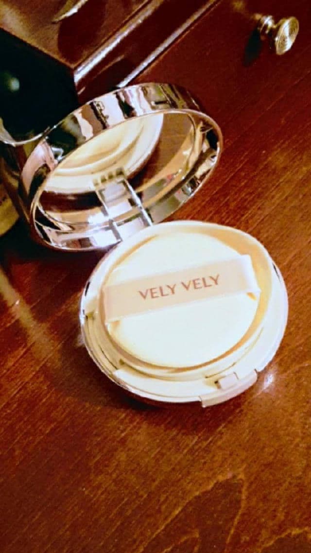 Aura Honey Glow Cushion Foundation SPF 50+ product review