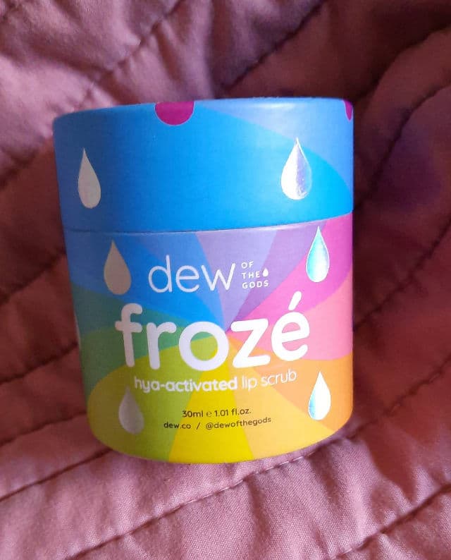 DEW of the GODS Frozé Lip Scrub review photo by Codermary 