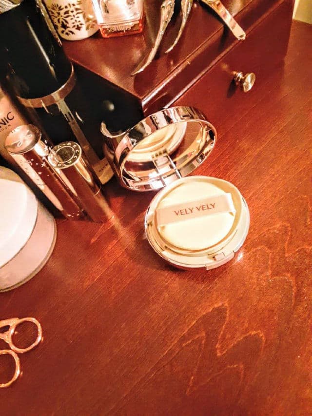 Aura Honey Glow Cushion Foundation SPF 50+ product review