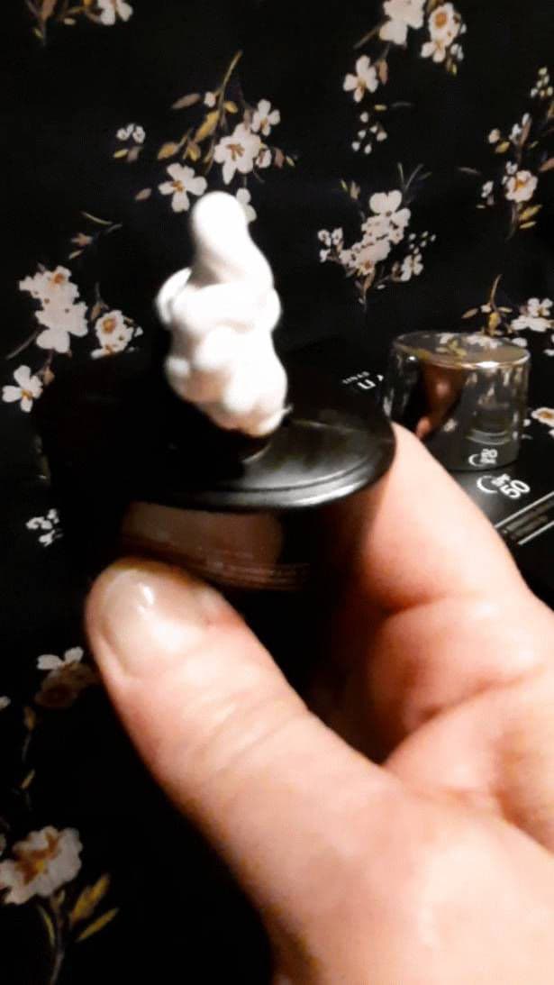 Dominas Dark Spot UV Defense Sunscreen SPF50 review photo by Codermary 