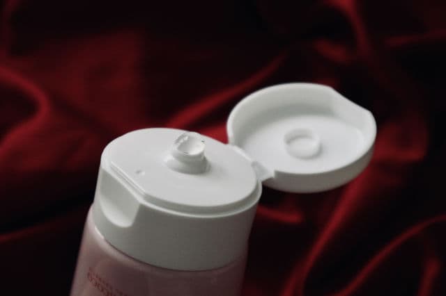 Swanicoco More Mild Lotus Cleansing Gel review photo by camiebunnie