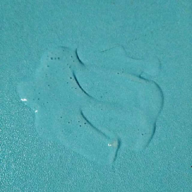 SKIN1004 Madagascar Centella Hyalu-Cica Blue Serum review photo by Skinbiss