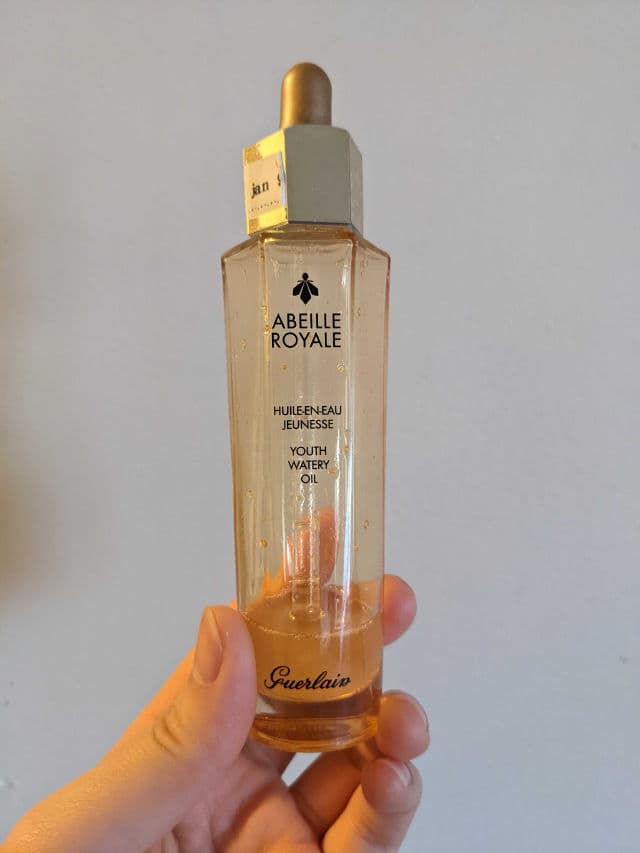 Guerlain Abeille Royale Youth Watery Oil review photo by irene1990