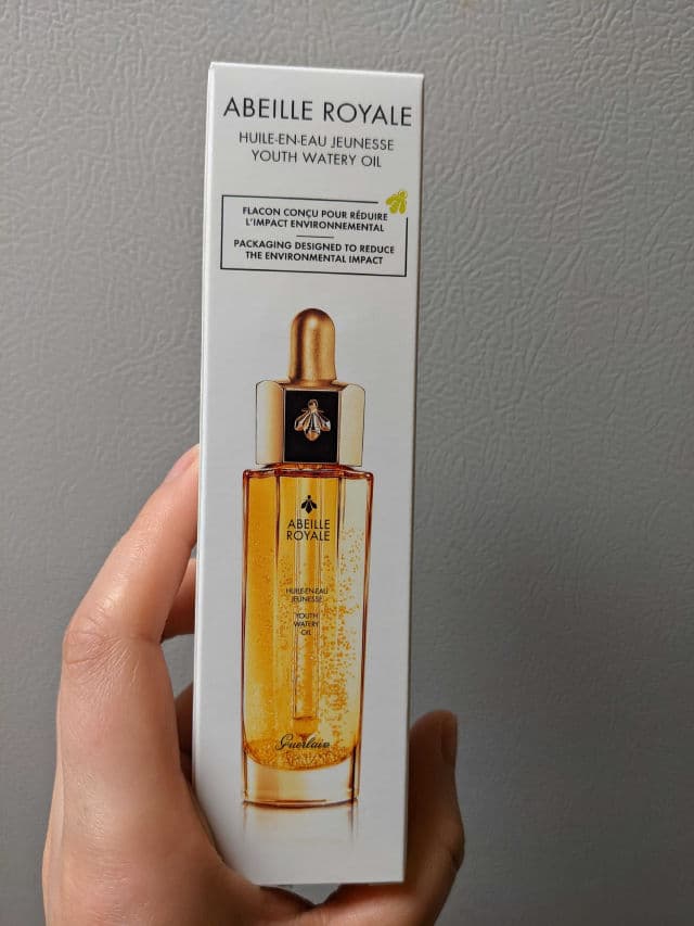 Guerlain Abeille Royale Youth Watery Oil review photo by irene1990