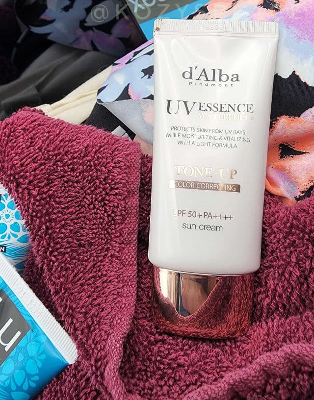 D' Alba Piedmont UV Essence Waterfull UV Essence Tone-Up Sun Cream SPF50+ PA++++ review photo by SarriK