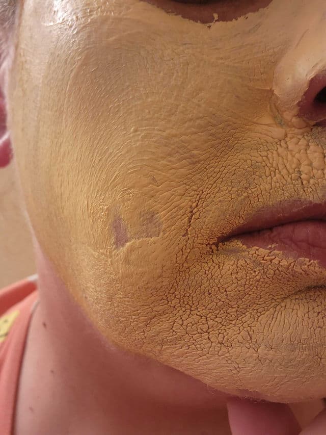ANAIRUI Skin Care Turmeric Vitamin C Clay Mask review photo by SarriK