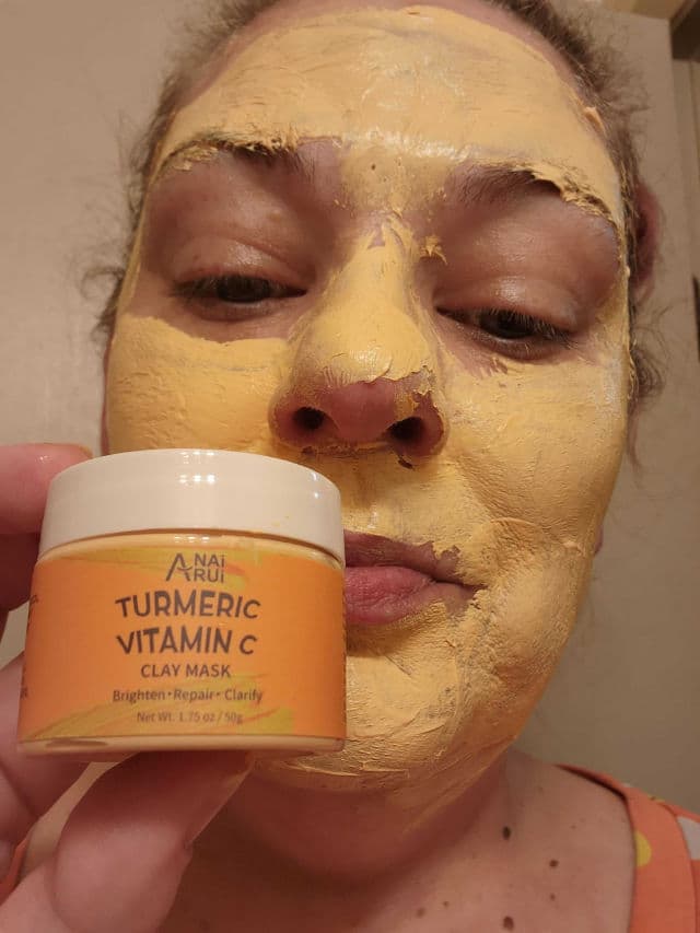 ANAIRUI Skin Care Turmeric Vitamin C Clay Mask review photo by SarriK